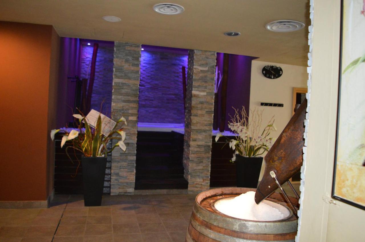 Hotel Golf Valcurone Momperone Exterior foto